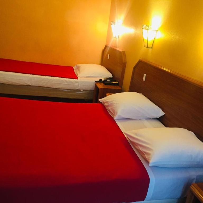 Paris Hôtel Le Mediterraneen - Chambre Triple - 10