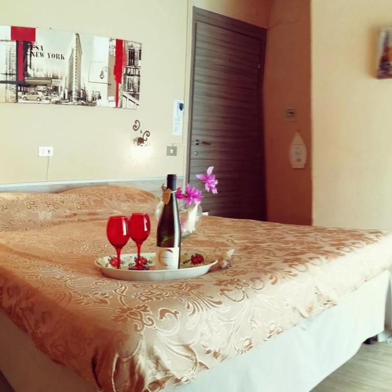 Hotel Eva La Romantica - Camera Matrimoniale/Doppia con Letti Singoli con Balcone - 11