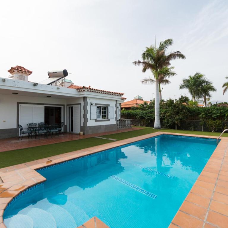 Villa Cosmos chalet con gran piscina y jardin privado - Villa de 2 dormitorios - 1