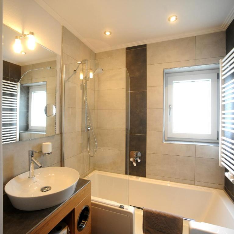 Hotel Waldblick - Doppelzimmer mit Balkon - 3
