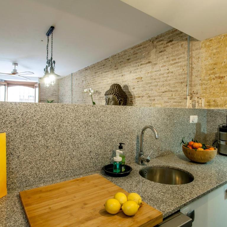 LUXURIOUS & ALLURING HOME IN HISTORIC TOWN (VALENCIA) - Two-Bedroom Apartment - 14