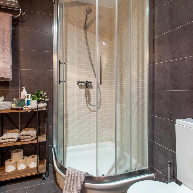 LUXURIOUS & ALLURING HOME IN HISTORIC TOWN (VALENCIA) - Two-Bedroom Apartment - 21