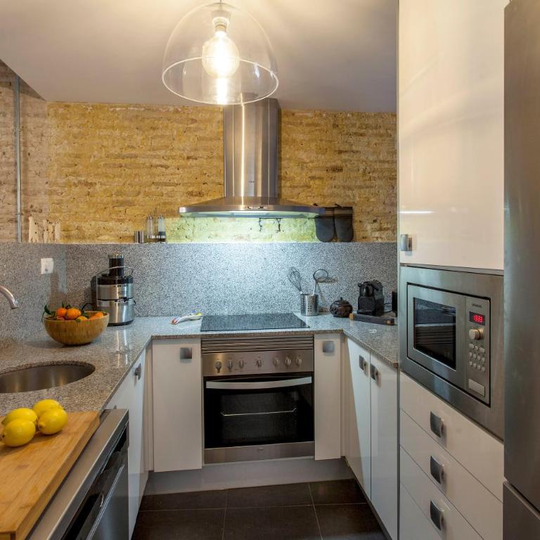 LUXURIOUS & ALLURING HOME IN HISTORIC TOWN (VALENCIA) - Two-Bedroom Apartment - 13