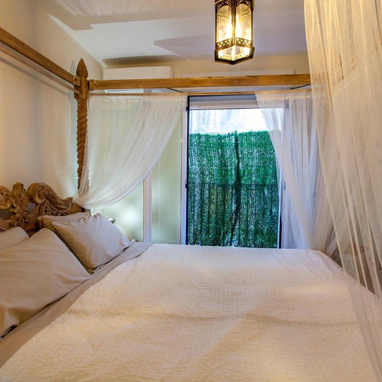 LUXURIOUS & ALLURING HOME IN HISTORIC TOWN (VALENCIA) - Two-Bedroom Apartment - 19