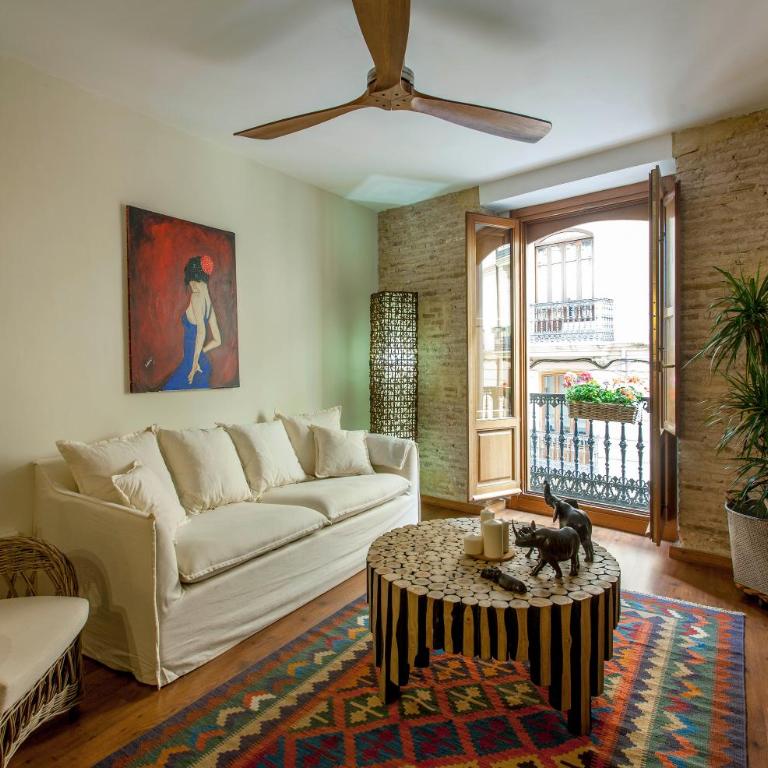 LUXURIOUS & ALLURING HOME IN HISTORIC TOWN (VALENCIA) - Two-Bedroom Apartment - 6