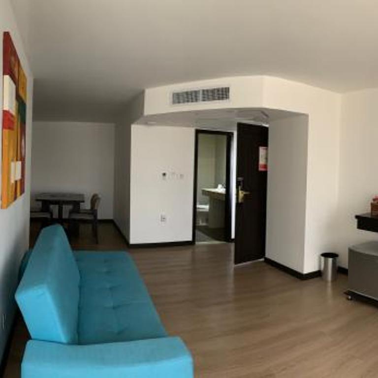 Hotel Dann Cali - Suite Superior con cama extragrande - 4