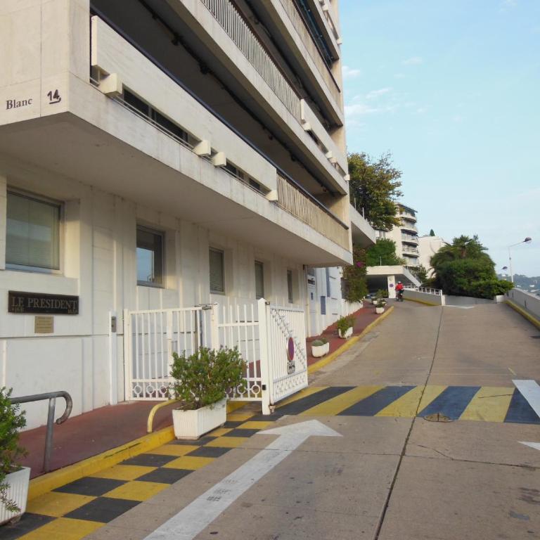 4 bedroom 3 bathrooms sea view Forville Apartment5 mins from the Palais Parking - Appartement 4 Chambres (8 Personnes) - 15