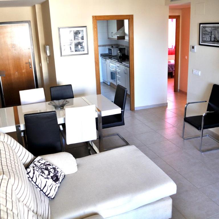 Sueños De Mar F5, 2 dormitorios, puerto náutico, by Bookindenia - Apartamento de 2 dormitorios - 4