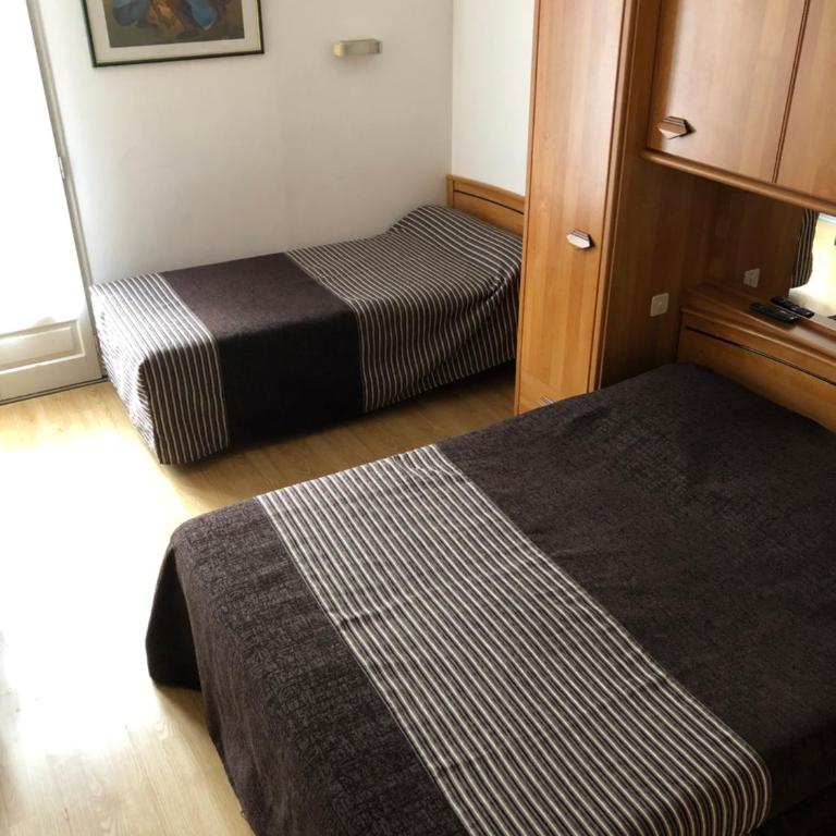 Hôtel Au Petit Languedoc - Chambre Triple Familiale - 4