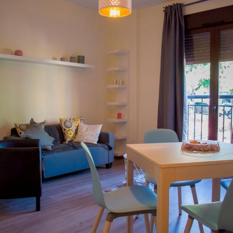 APARTAMENTO AL LADO DE LA CASA DE PICASSO - Two-Bedroom Apartment - 3