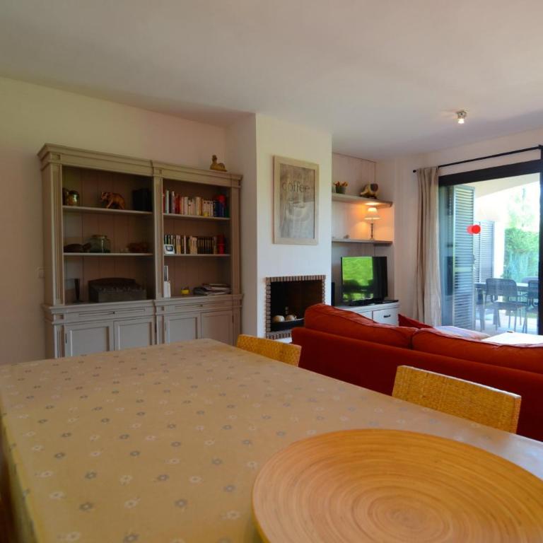 Villa Medas - Three-Bedroom House - 12