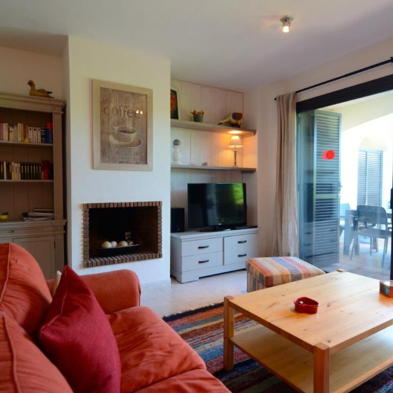 Villa Medas - Three-Bedroom House - 13