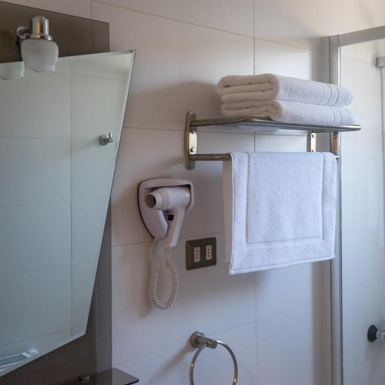 Hotel Boutique Restaurant Kran Kreen - Habitación Individual con baño privado - 1