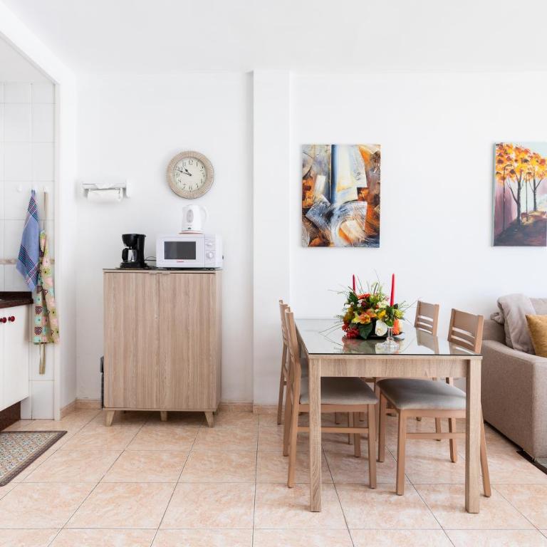 Vivienda Vacacional La Laguna Deluxe 6 - Apartamento de 2 dormitorios - 3