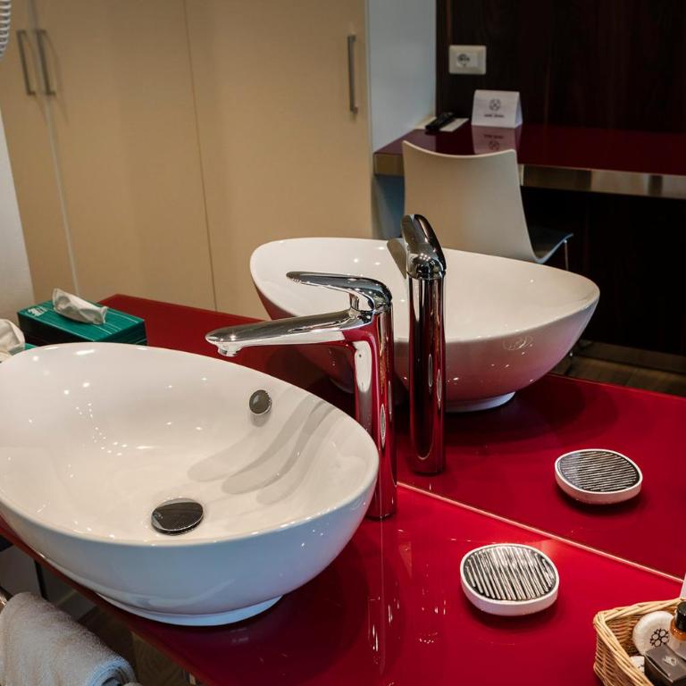 Hotel Ideal - Camera Matrimoniale a Casa Madre - 4