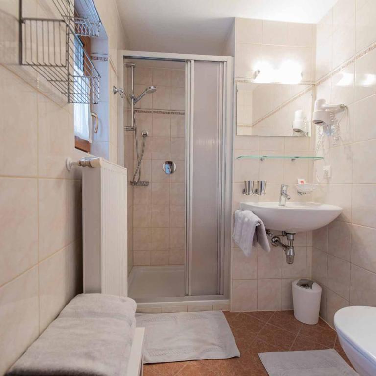 Haus Steinbock - Apartment mit 2 Schlafzimmern und Balkon - 6