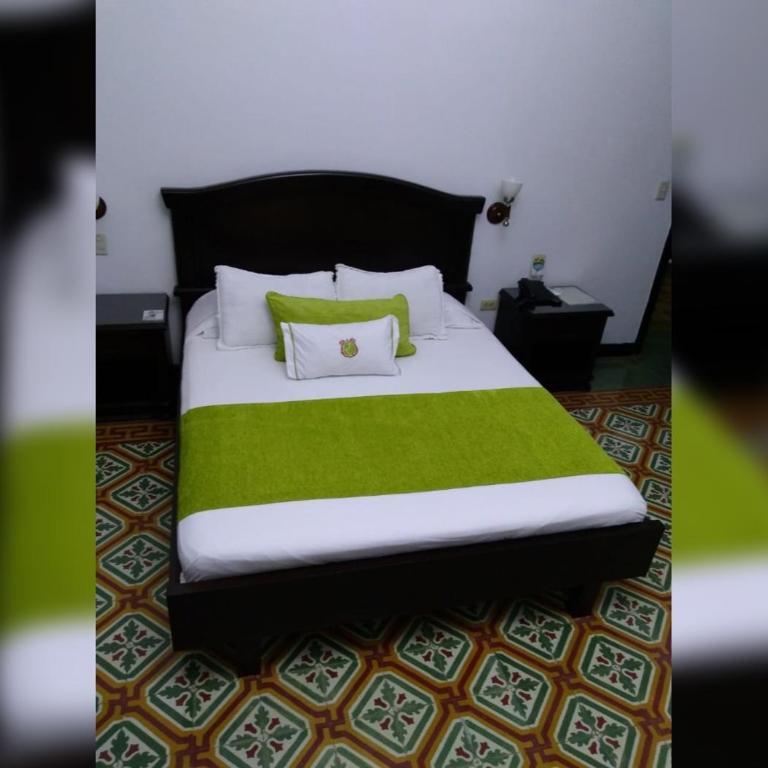Casa Escobar Buga - Habitación Doble Superior - 1 o 2 camas - 5
