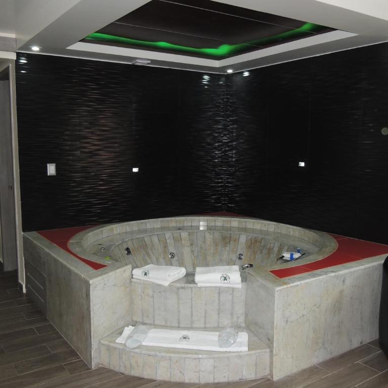 Hotel Ambos Mundos - Deluxe Suite with Spa Bath - 8