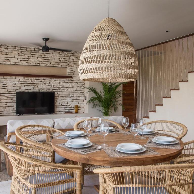 Copal Tulum Hotel - Apartamento Jungle de lujo de 3 dormitorios con piscina privada y vistas al jardín - 1 cama extragrande, 4 camas individuales y 1 sofá cama extragrande - 5