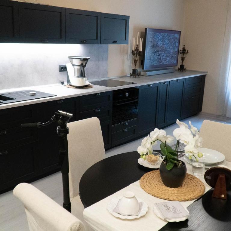 Beauty Case intimate, quiet and central apartment - One-Bedroom Apartment - 10