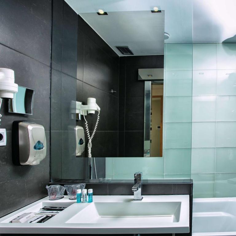 Best Western Plus Hotel Alfa Aeropuerto - Standard Double Room - 11
