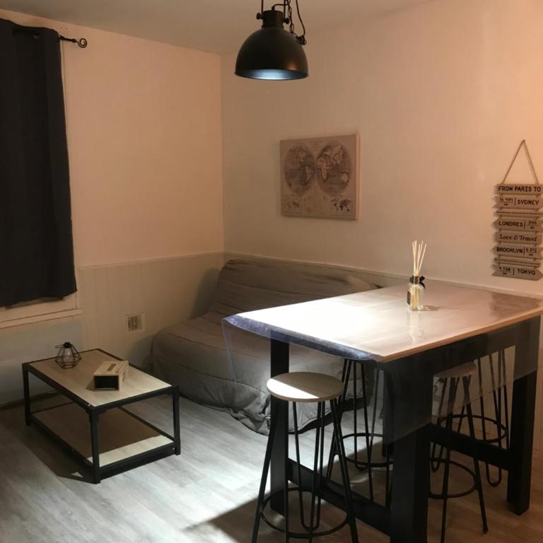 APPARTEMENT AVEC GARAGE CENTRE HISTORIQUE DE BÉZIERS - Apartment mit 1 Schlafzimmer - 2