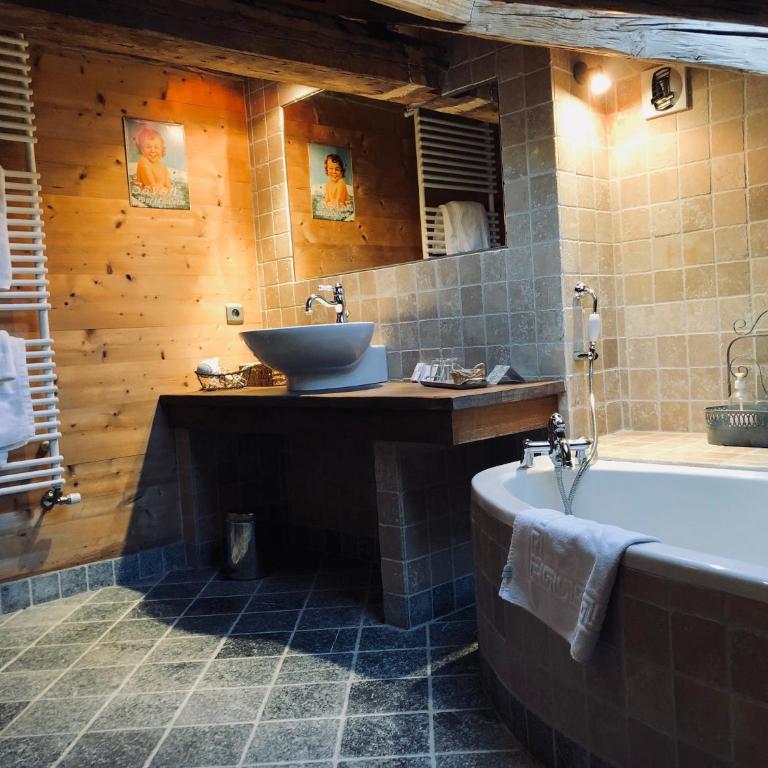 Le Coin Savoyard - Chambre Lits Jumeaux Mansardée 16 - 4