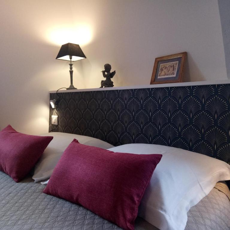 Petite Maison Romantique au calme, Cœur Historique, vue Ville et Jardin - Appartement en Duplex - 26