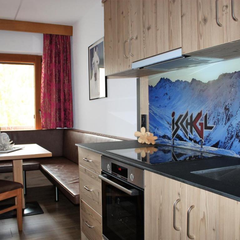 Hubertus Appartements - Apartment mit 2 Schlafzimmern und Balkon (Madlein) - 2