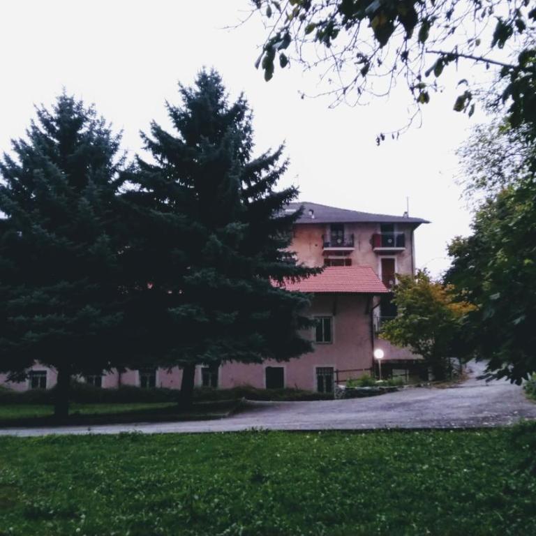 La petite maison de Claire - Two-Bedroom Apartment - 23