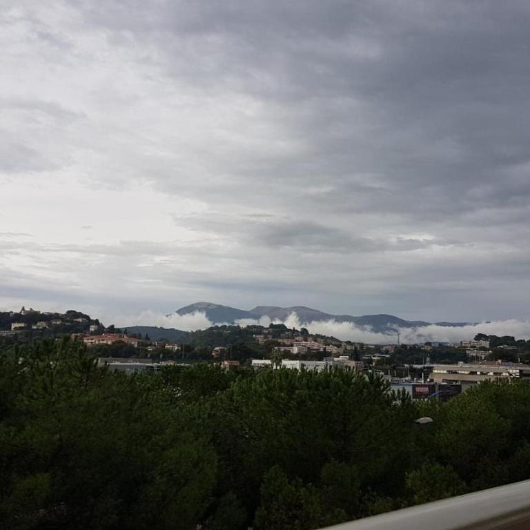 Lovely apartment in Marina Baie des Anges- Baronnet - Sew view, free parking spaces on site, restaurants, beach, supermarket - Apartamento de 1 dormitorio - 61