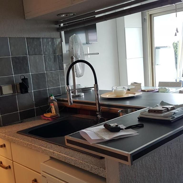 Lovely apartment in Marina Baie des Anges- Baronnet - Sew view, free parking spaces on site, restaurants, beach, supermarket - Apartamento de 1 dormitorio - 53