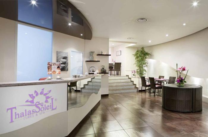 Lovely apartment in Marina Baie des Anges- Baronnet - Sew view, free parking spaces on site, restaurants, beach, supermarket - Apartamento de 1 dormitorio - 70