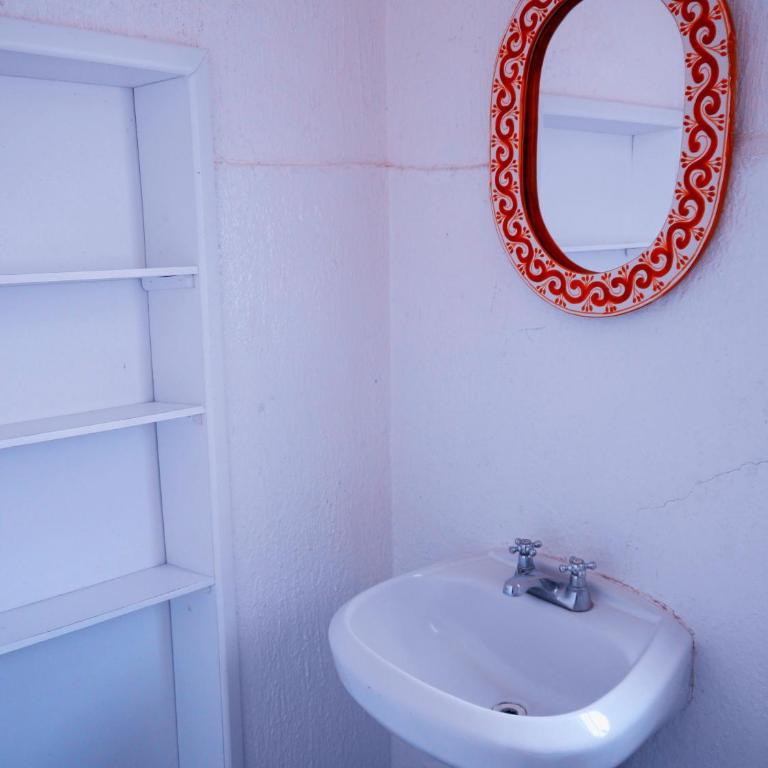 Hostel Hospedarte Centro - Habitación Doble Confort con baño privado - 7