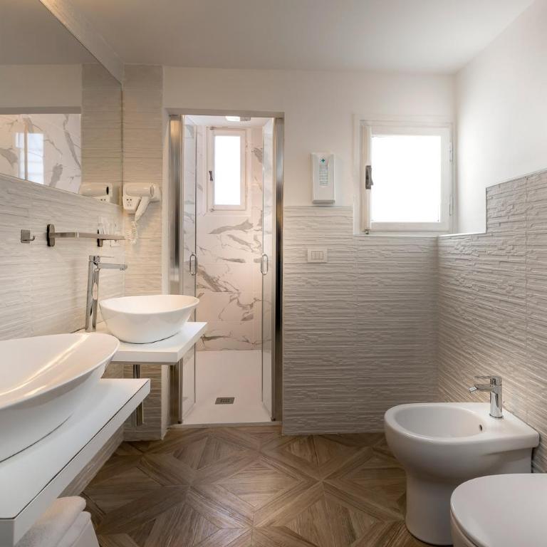 Residenza Conte di Cavour & Rooftop - dBe Hotels - Camera Matrimoniale Classic - 12