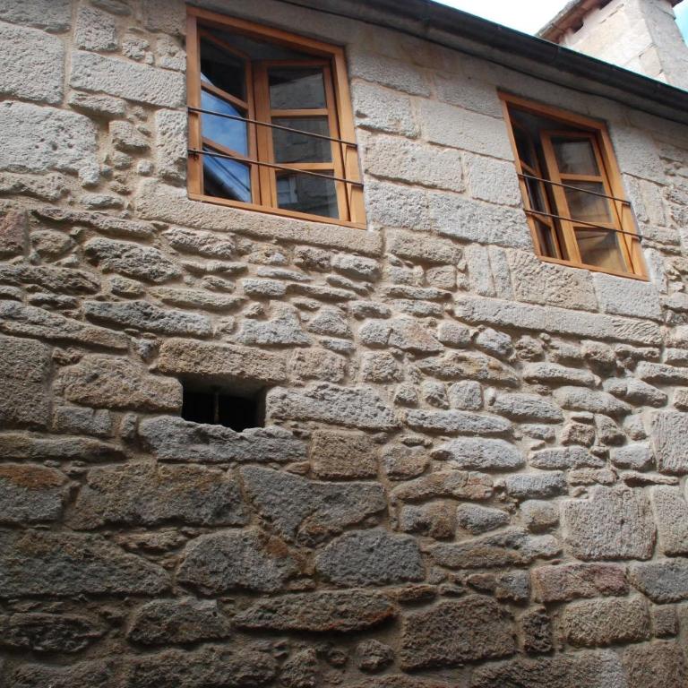 Piso en antiguo palacete del casco histórico - Two-Bedroom Apartment - 22