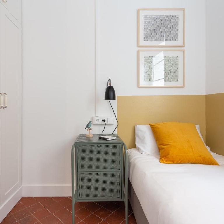 Casa Cosi - Sant Gervasi 1 - Three-Bedroom Apartment - 2