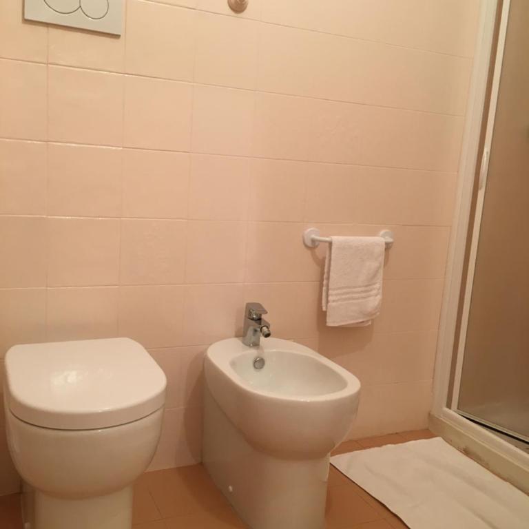 Pisacane61 B&B - Camera Singola con Bagno Privato Esterno - 8