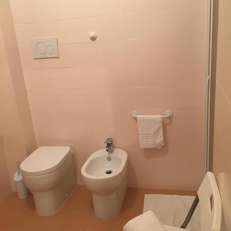 Pisacane61 B&B - Camera Singola con Bagno Privato Esterno - 9