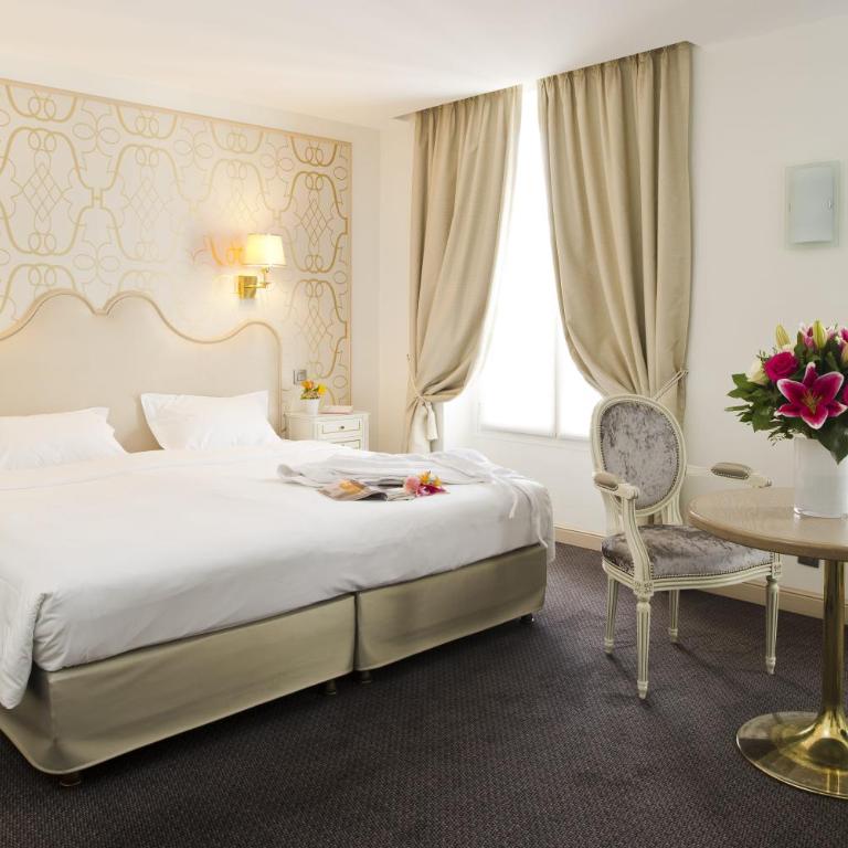 Hôtel Saint-Pétersbourg Opéra & Spa - Chambre Deluxe - 2