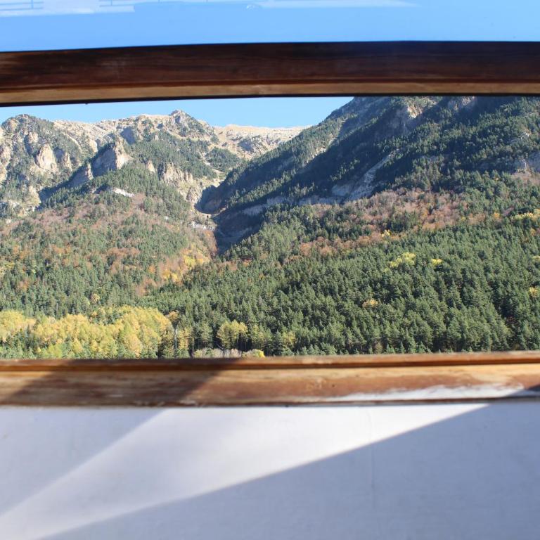 Albergue de Canfranc Estación - Chambre Familiale avec Salle de Bains Commune - 3