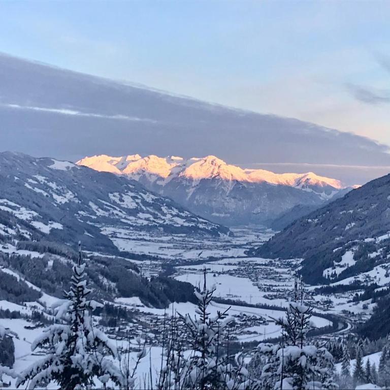 Kama Alm - Chalet mit Balkon und Terrasse - 21
