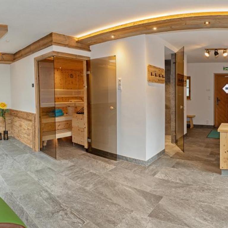 Kama Alm - Chalet mit Balkon und Terrasse - 3