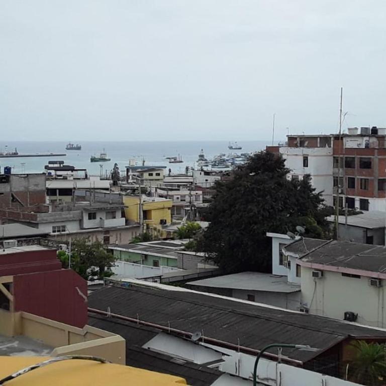 Departamento a Pocos Minutos de Playa el Murciélago Manta - Ecuador - Apartment with Balcony - 17