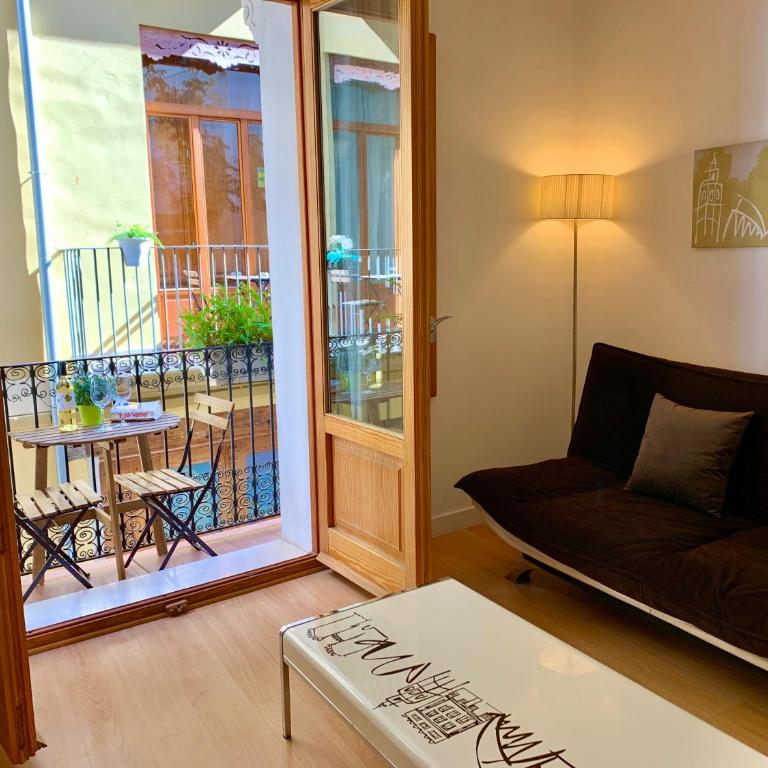 Edificio Palomar - PalomarGroup - Two-Bedroom Apartment with Balcony - 7
