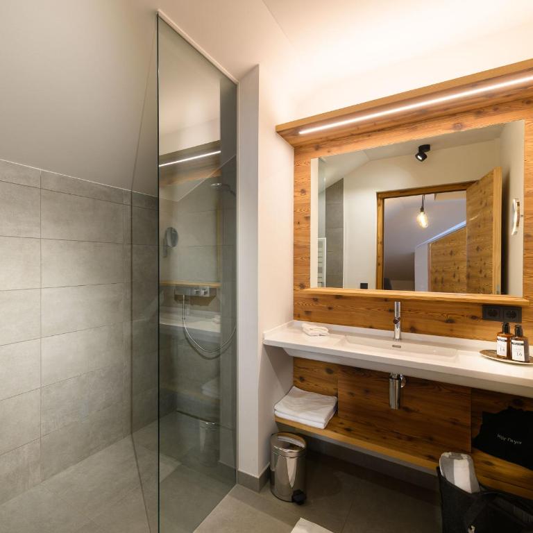 Boutique Hundehotel Bergzeit - Doppelzimmer mit Terrasse - 5