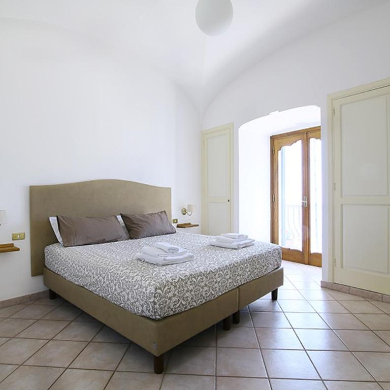 Colle dell'Ara - Camera Matrimoniale con Balcone e Vista Mare - 7