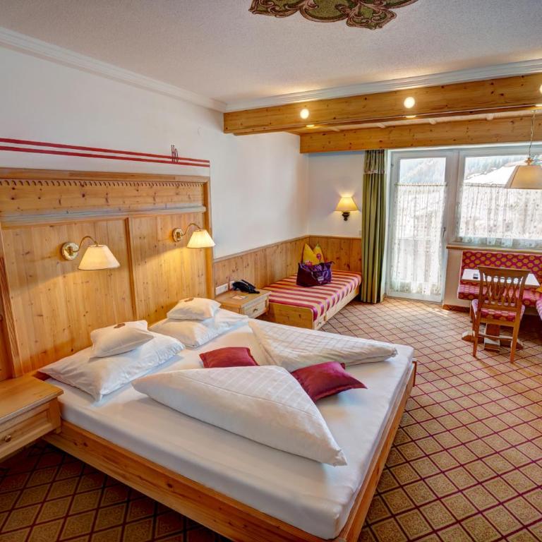 Alpenbad Hotel Hohenhaus - Doppelzimmer mit Gletscherblick - 4