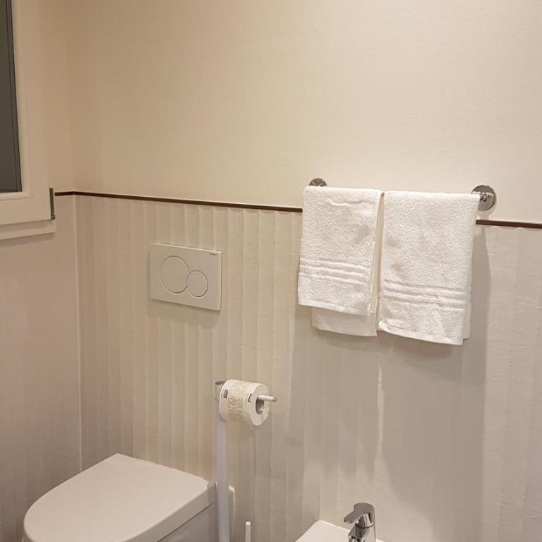 Residenza Rialto - Camera con Bagno Privato Esterno - 3