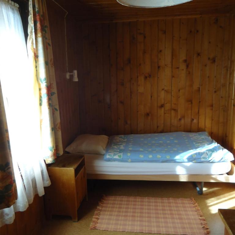 Hotel les Touristes - Chambre Simple avec Salle de Bains Commune - 3